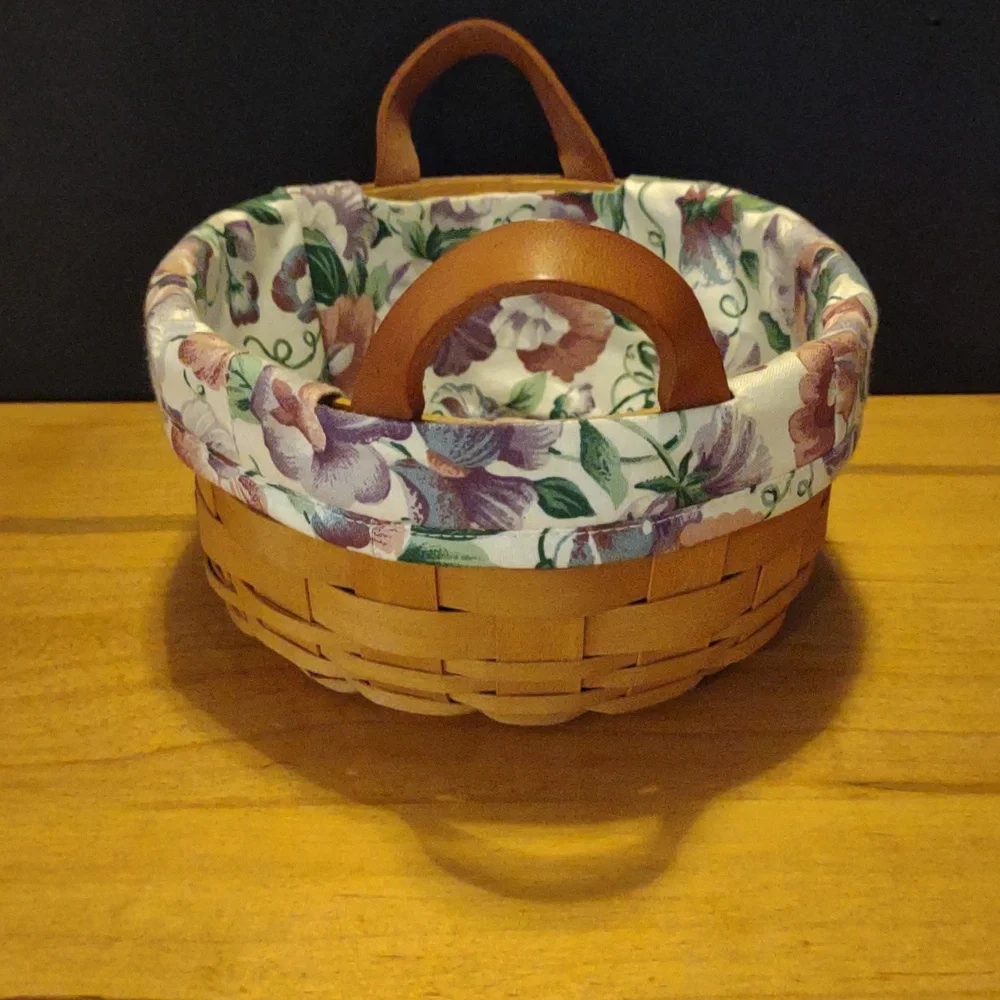 Vintage 1998 Longaberger Round 21
